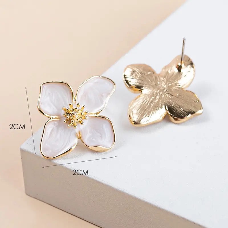 YASMINA - ELEGANT FLORAL EARRINGS