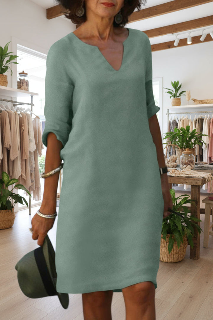 ELEANOR - TIMELESS V-NECK DRESS